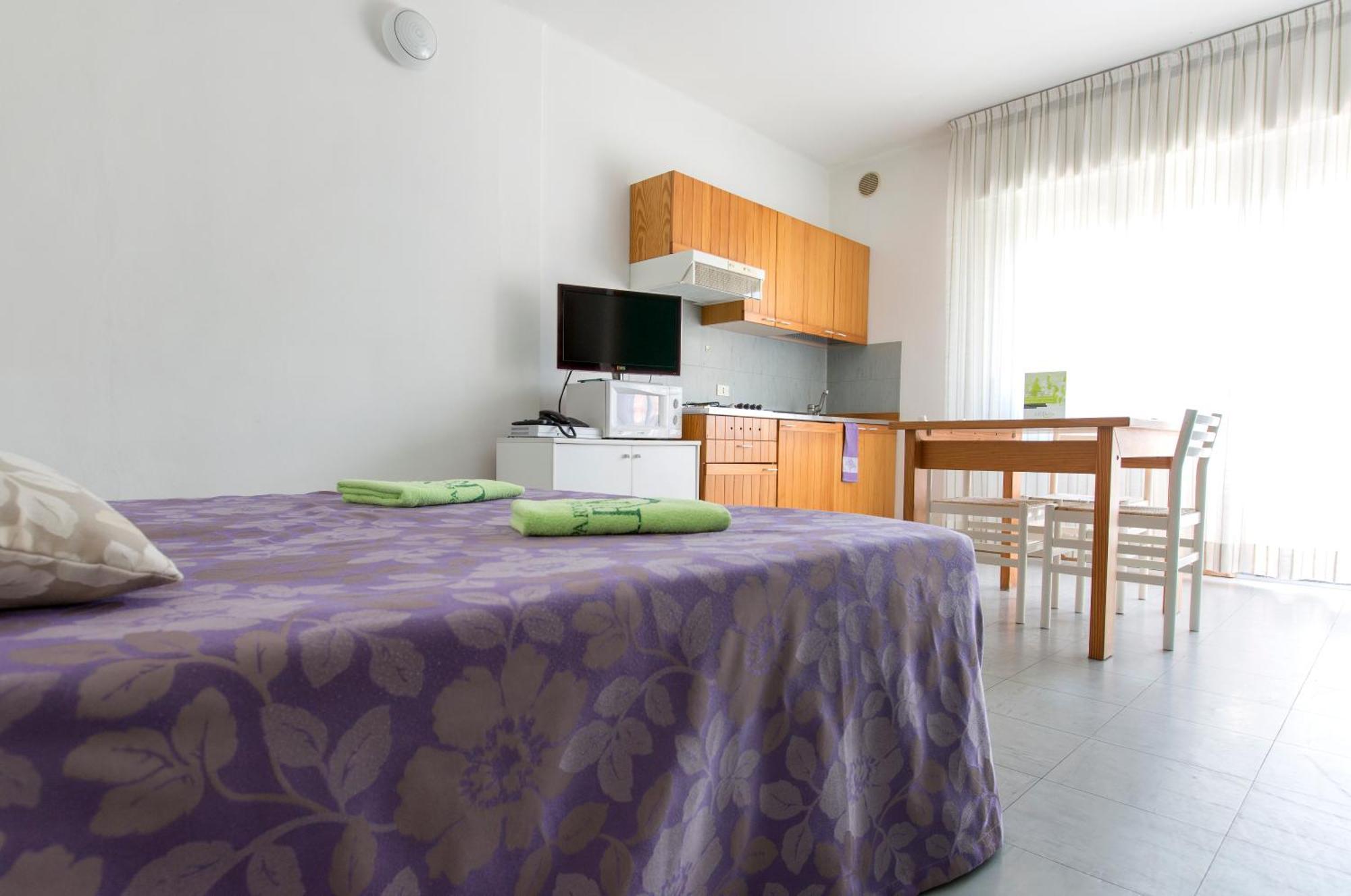 Aparthotel Carinzia ลินญาโน ซับเบียโดโร ภายนอก รูปภาพ